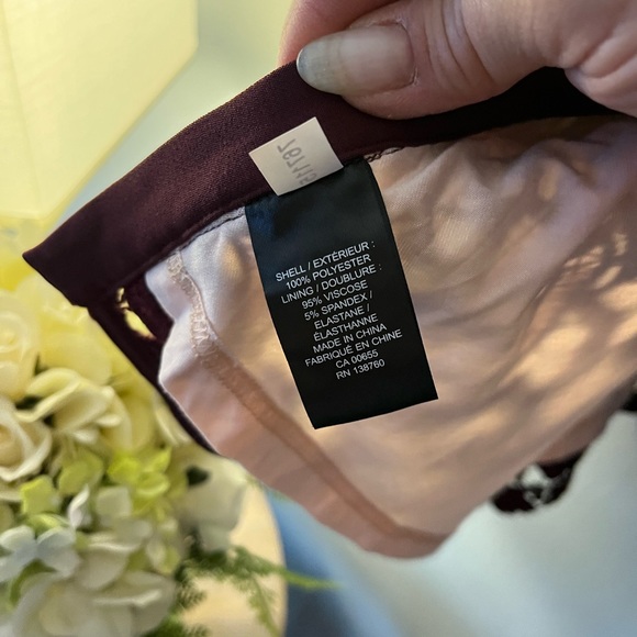 Beautiful lined burgundy backless lace top - Picture 6 of 6